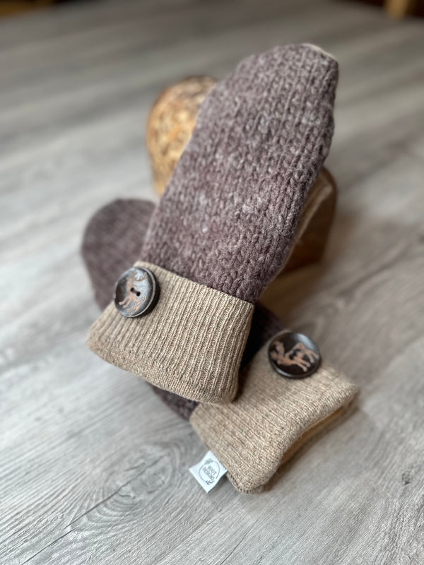 Adult Handsome Brown with Buck Wood Button on Side Mitts