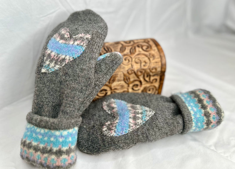 Adult Heathered Gray Pattern Cuff Mitts