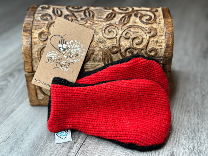 Newborn to 5 Years Bright Red & Black Wool Mitts