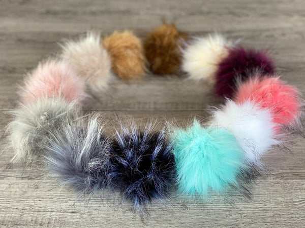 Pom Poms Toque Collection