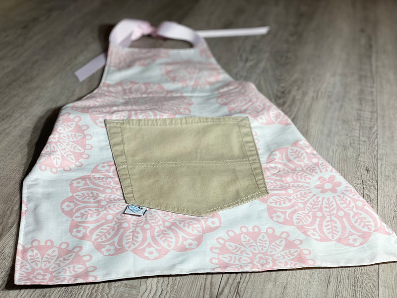 Creative Pinwheel Apron