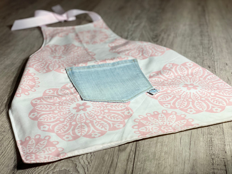 Creative Pinwheel Apron