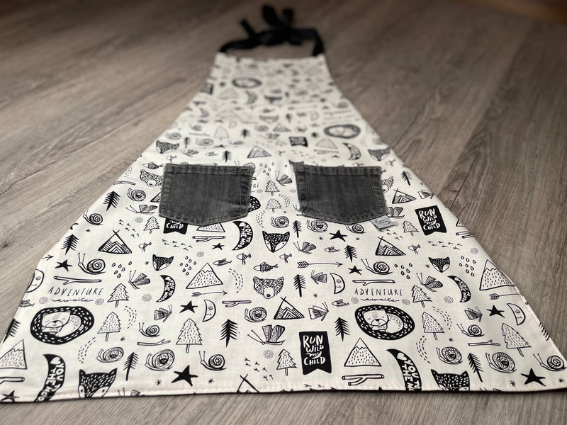 Black & White Run Wild Child Apron 6-12 Years